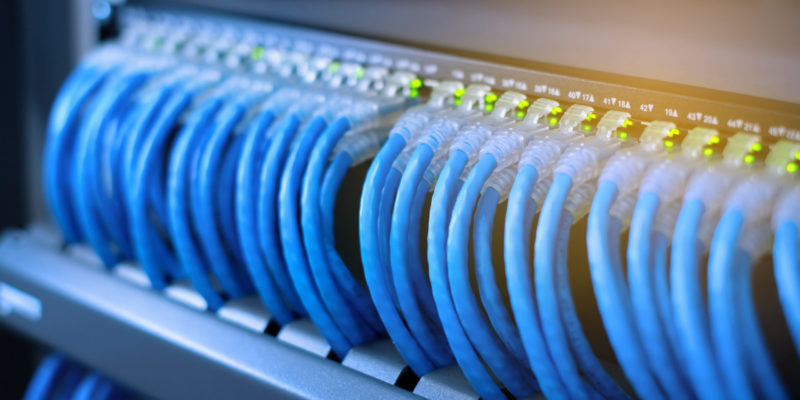 Network,Gigabit,Switch,And,Utp,Port,Cat6,Ethernet,Cable,Close-up Switch & Cables